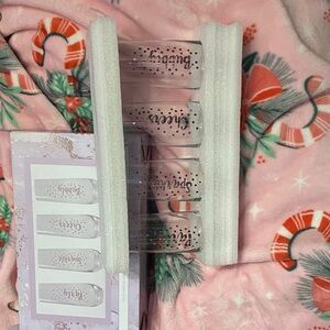 Clear Glasses Set with Script Design